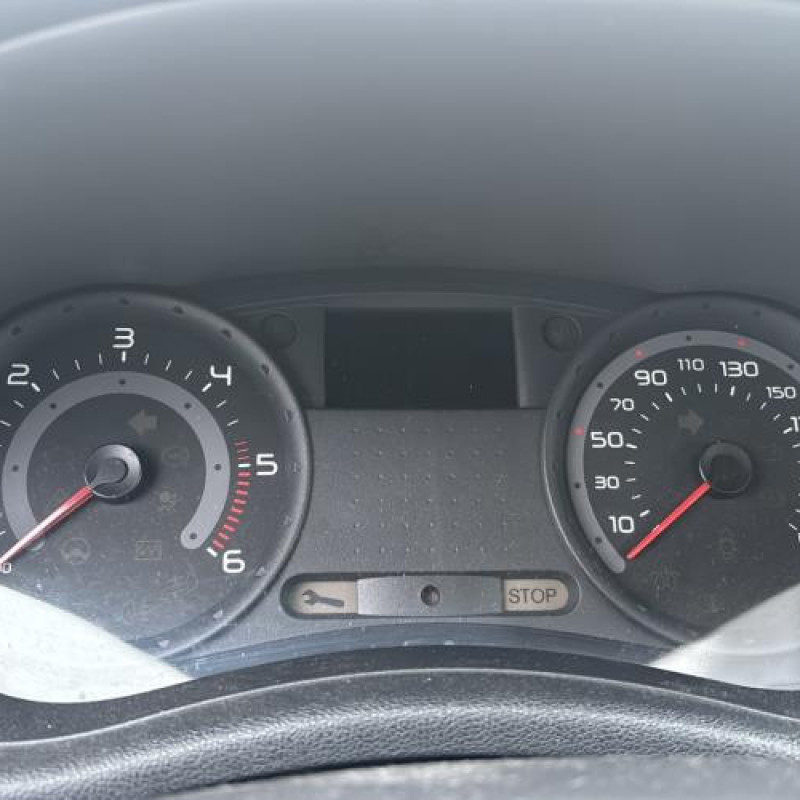 Custode arriere droit (porte) RENAULT CLIO 3 Photo n°19