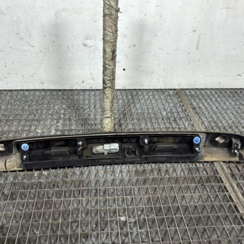 Baguette de coffre DACIA DUSTER 2 Photo n°4