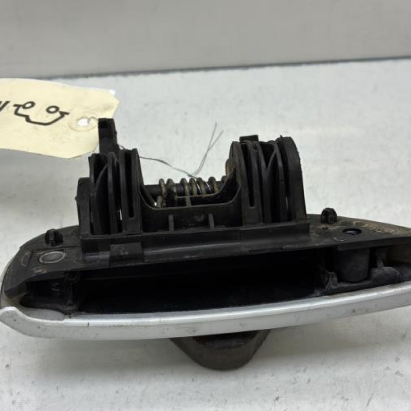 Poignee porte arriere gauche DACIA DUSTER 2 Photo n°2