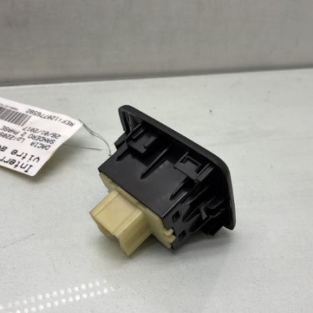 Interrupteur de leve vitre avant droit DACIA SANDERO 2