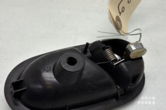 Poignee interieur avant droit DACIA SANDERO 2