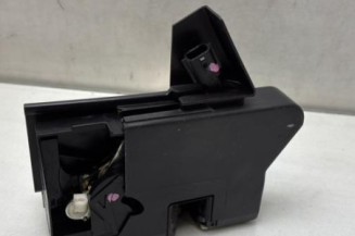 Serrure avant droit DACIA SANDERO 2