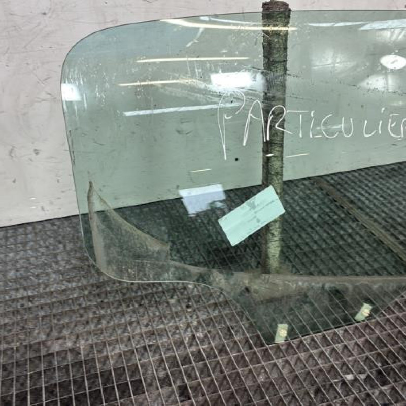 Vitre arriere droit PEUGEOT 308 1 Photo n°2