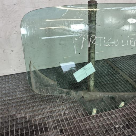 Vitre arriere droit PEUGEOT 308 1