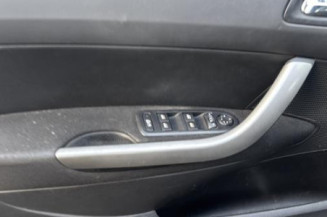 Vitre arriere droit PEUGEOT 308 1