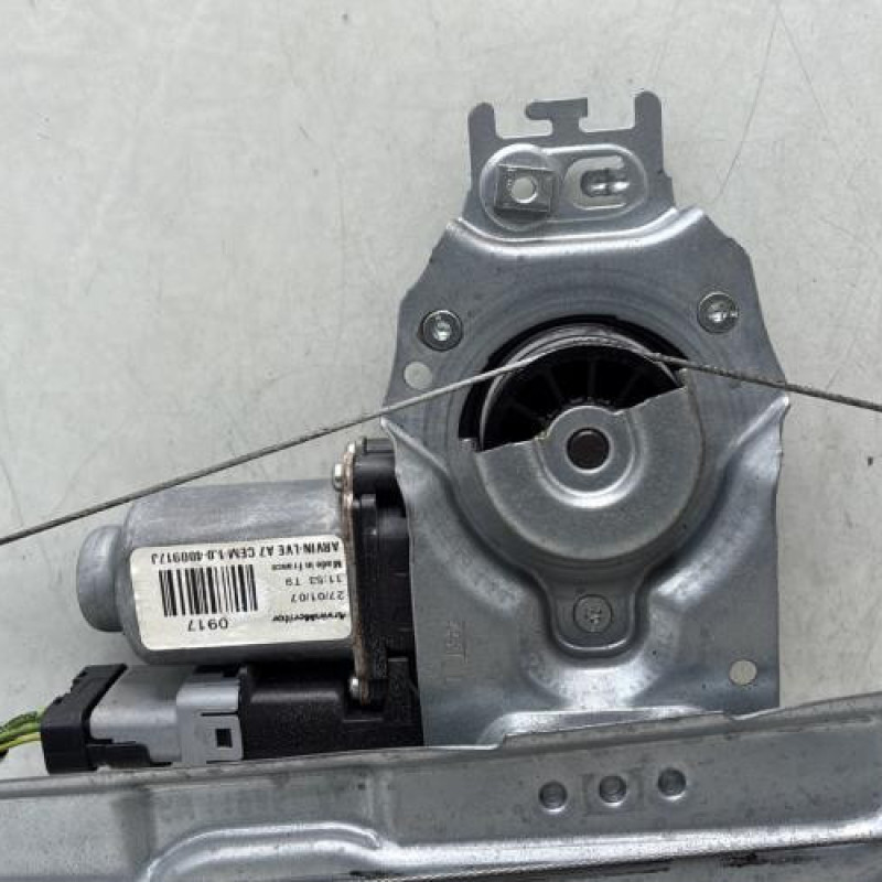 Leve vitre electrique avant gauche PEUGEOT 308 1 Photo n°3