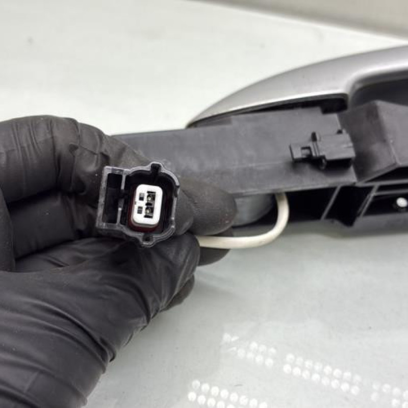 Poignee porte avant gauche RENAULT CLIO 5 Photo n°4