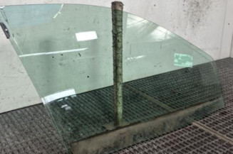 Vitre avant droit RENAULT MEGANE 1