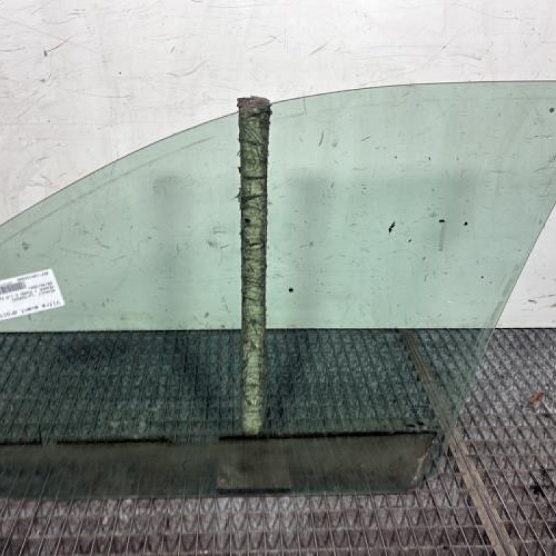 Vitre avant droit RENAULT MEGANE 1 Photo n°4