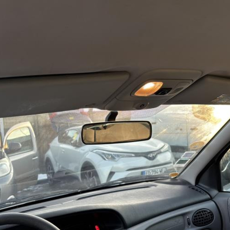 Vitre avant droit RENAULT MEGANE 1 Photo n°17