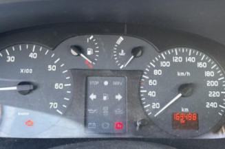 Vitre avant droit RENAULT MEGANE 1