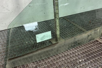 Vitre avant gauche RENAULT MEGANE 1