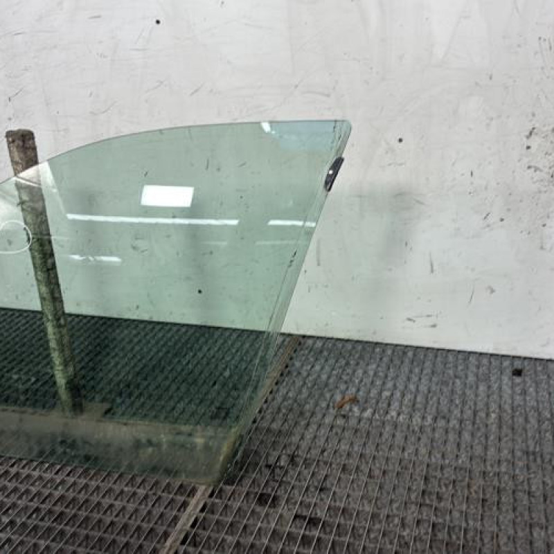 Vitre avant gauche RENAULT MEGANE 1 Photo n°3