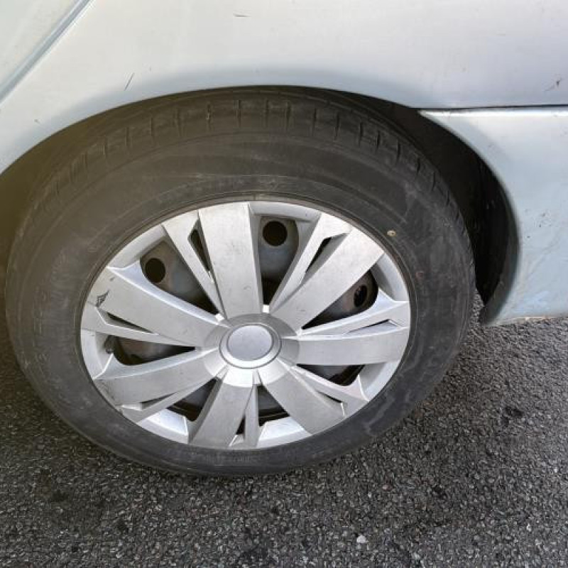 Vitre avant gauche RENAULT MEGANE 1 Photo n°18