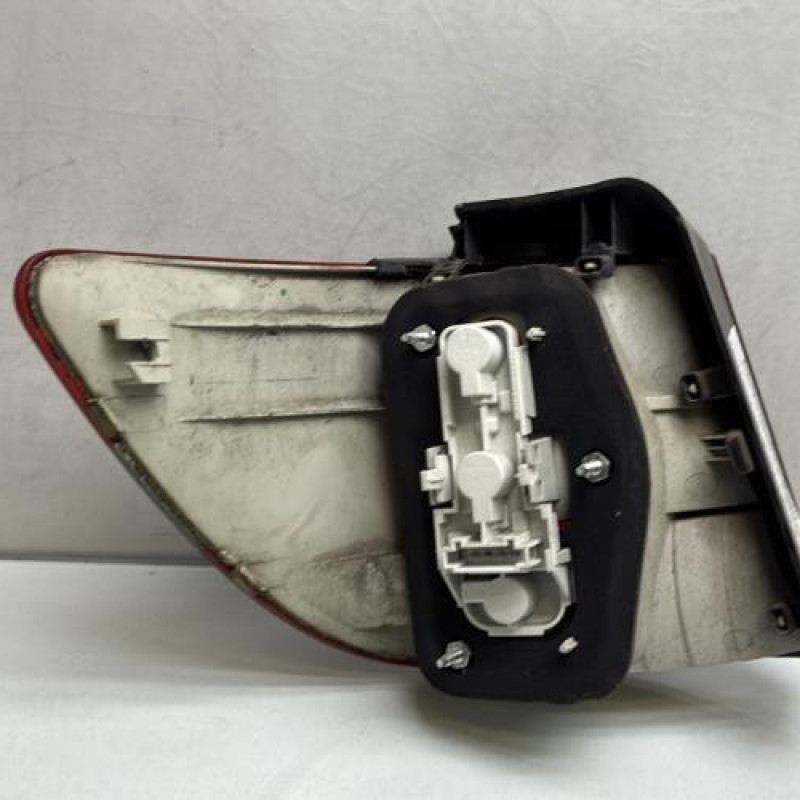 Feu arriere principal droit (feux) MERCEDES CLASSE B 245 Photo n°2