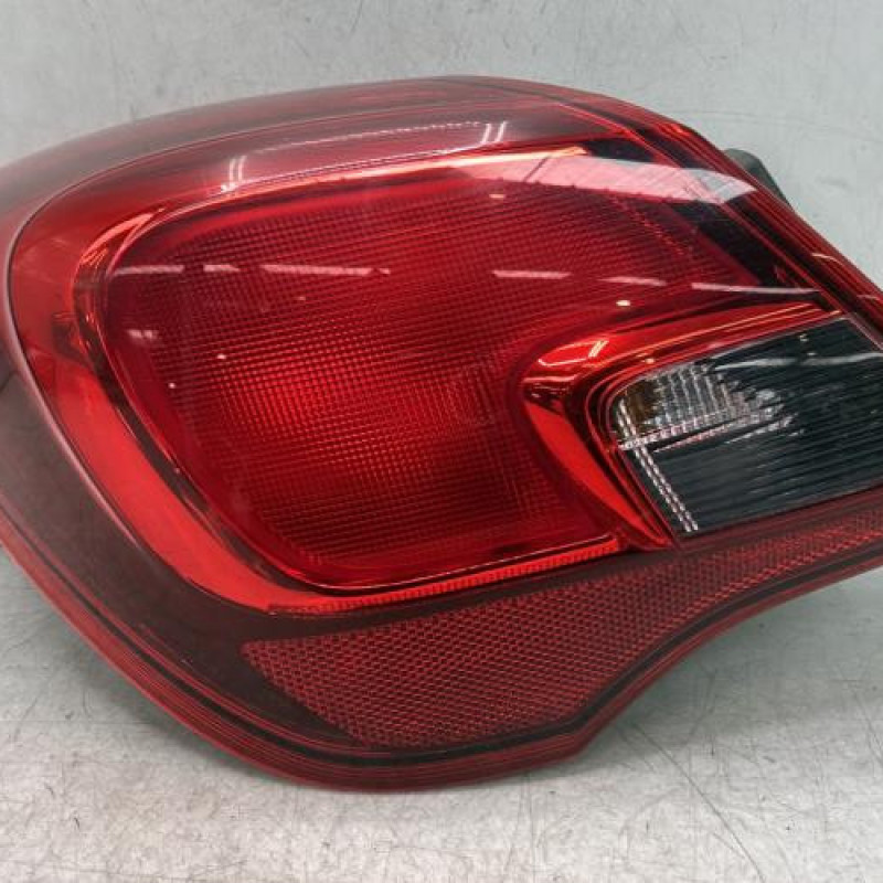 Feu arriere principal gauche (feux) OPEL CORSA E Photo n°1