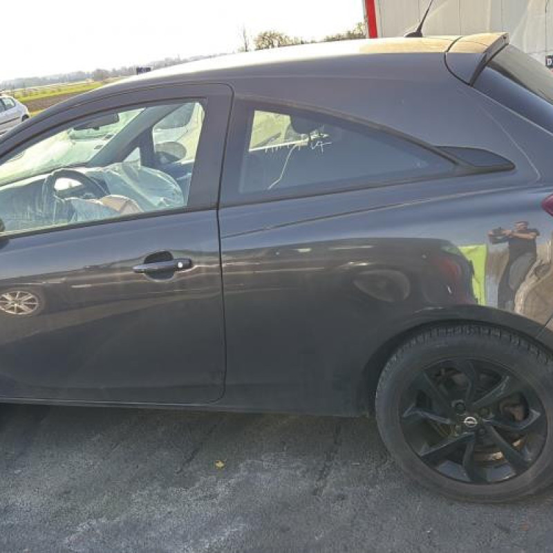 Feu arriere principal gauche (feux) OPEL CORSA E Photo n°20