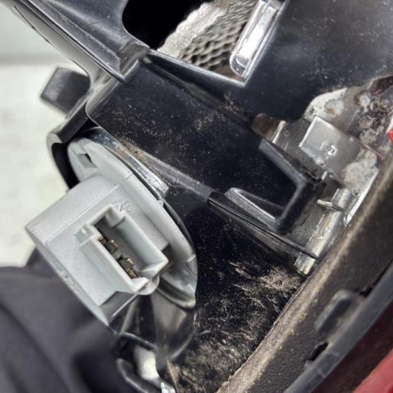 Feu arriere secondaire droit (feux) OPEL CORSA E Photo n°4