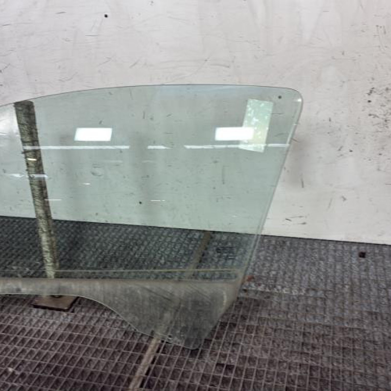 Vitre avant gauche OPEL CORSA E Photo n°3