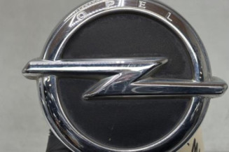 Bouton de coffre OPEL CORSA E Photo n°1