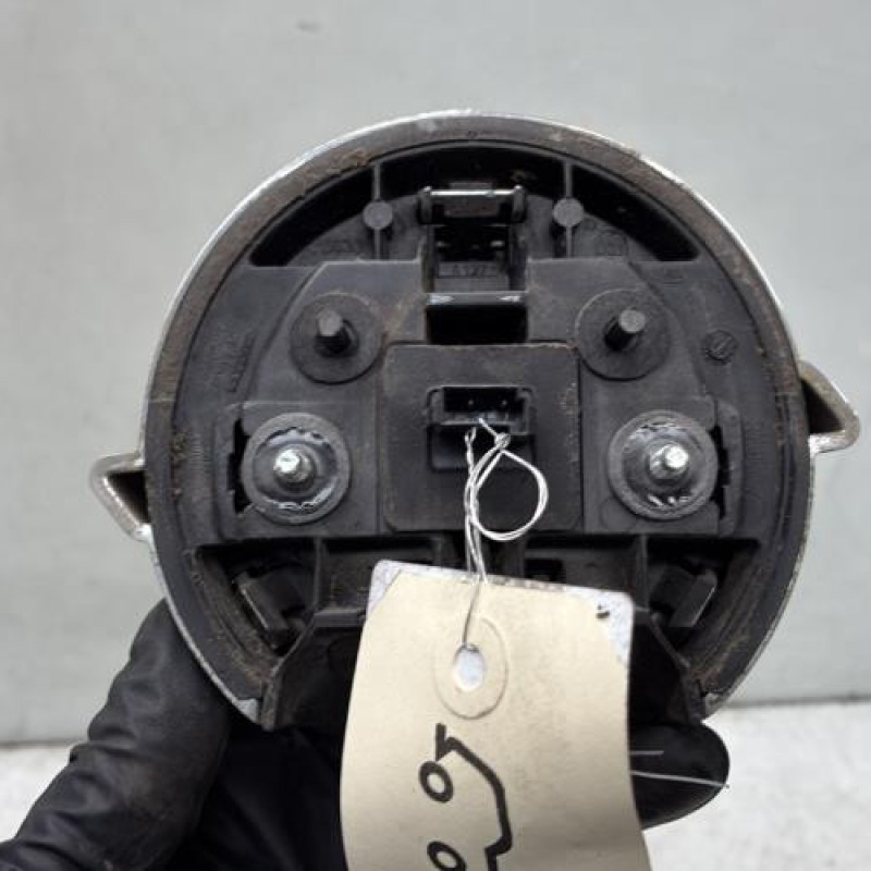 Bouton de coffre OPEL CORSA E Photo n°3