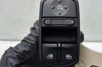 Interrupteur de leve vitre avant gauche OPEL CORSA E Photo n°1
