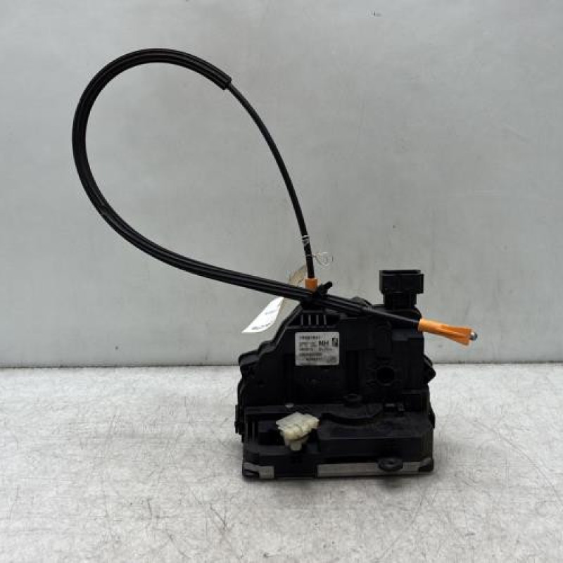 Serrure avant gauche OPEL CORSA E Photo n°1