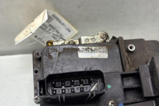 Serrure arriere droit FORD FIESTA 5