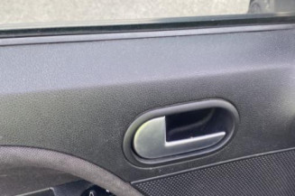 Serrure arriere droit FORD FIESTA 5
