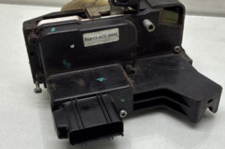 Serrure avant droit FORD FIESTA 5