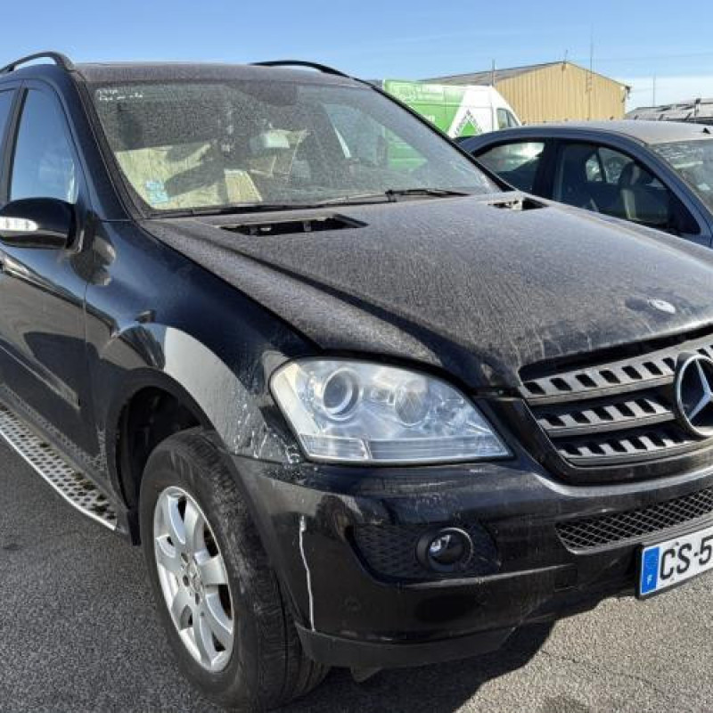 Pare choc avant MERCEDES CLASSE M 164 Photo n°8