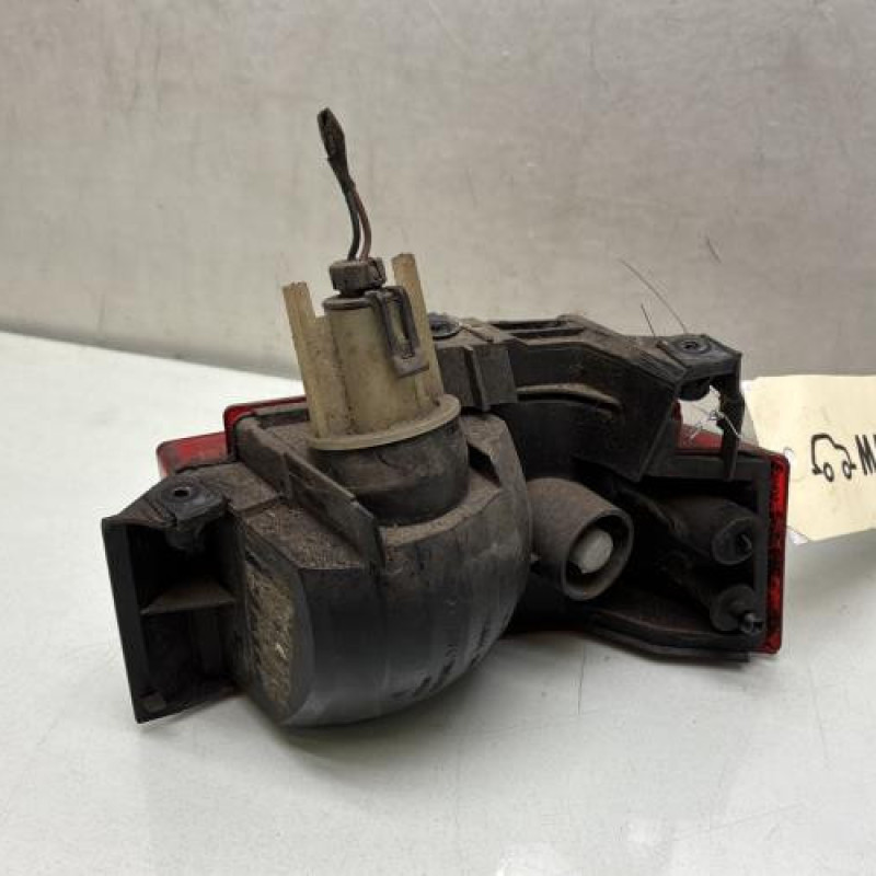 Anti brouillard arriere gauche OPEL MERIVA A Photo n°2