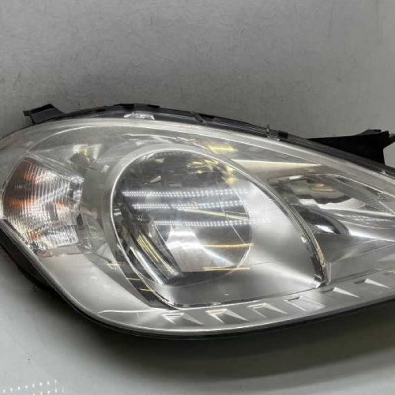 Optique avant principal droit (feux)(phare) MERCEDES CLASSE A 169 Photo n°1