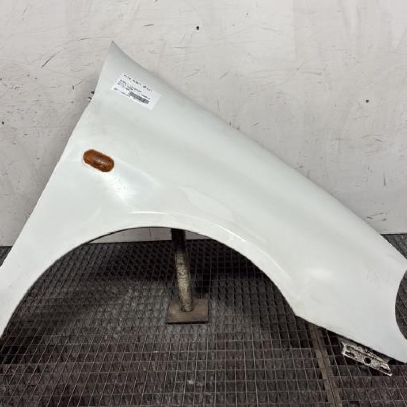 Aile avant droit RENAULT CLIO 2 Photo n°1