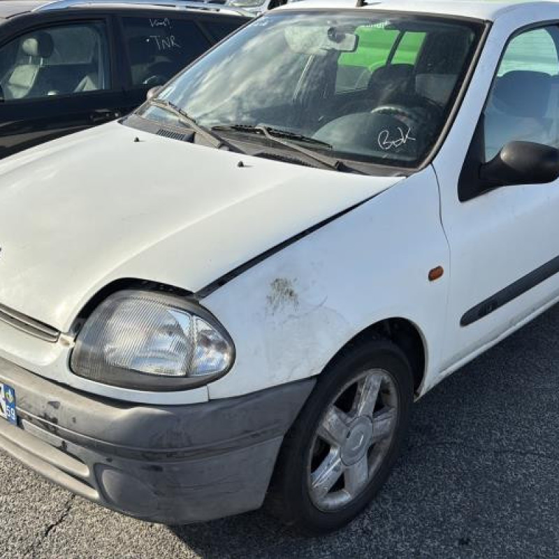 Aile avant droit RENAULT CLIO 2 Photo n°5