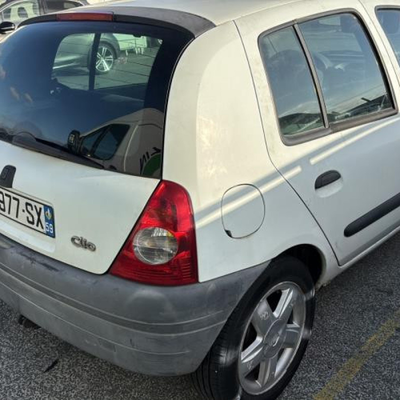 Aile avant droit RENAULT CLIO 2 Photo n°7