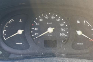 Aile avant droit RENAULT CLIO 2