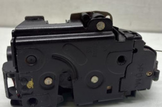 Serrure arriere gauche VOLKSWAGEN PASSAT 4 Photo n°1