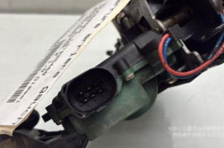 Serrure arriere gauche VOLKSWAGEN PASSAT 4