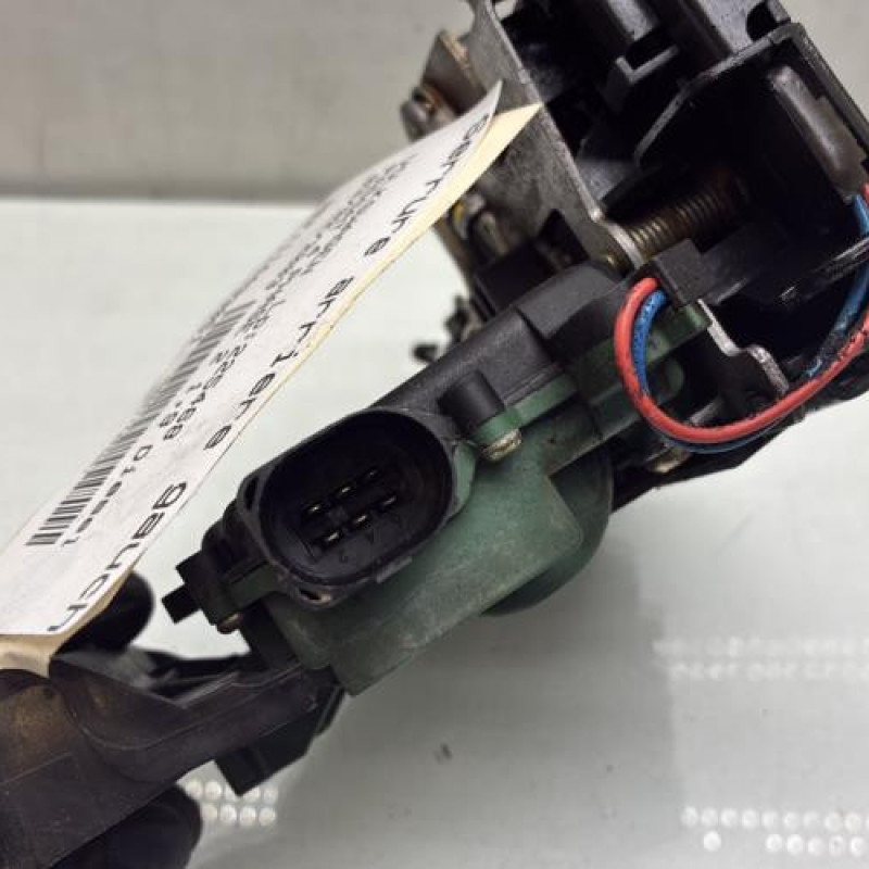 Serrure arriere gauche VOLKSWAGEN PASSAT 4 Photo n°4