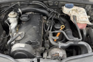 Serrure arriere gauche VOLKSWAGEN PASSAT 4