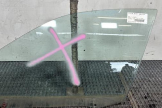 Vitre avant gauche BMW SERIE 3 E46 Photo n°1