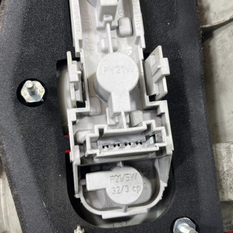 Feu arriere principal gauche (feux) MERCEDES CLASSE B 245 Photo n°3