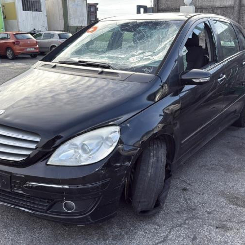 Feu arriere principal gauche (feux) MERCEDES CLASSE B 245 Photo n°4