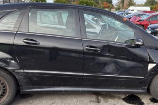 Feu arriere principal gauche (feux) MERCEDES CLASSE B 245