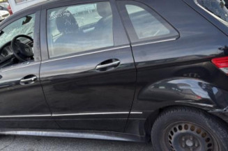 Poignee porte avant droit MERCEDES CLASSE B 245