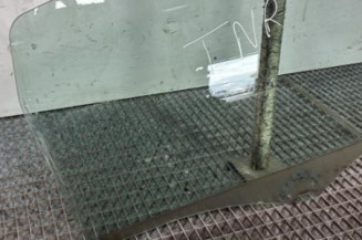 Vitre arriere droit MERCEDES CLASSE B 245