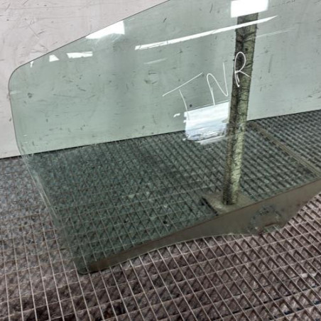 Vitre arriere droit MERCEDES CLASSE B 245