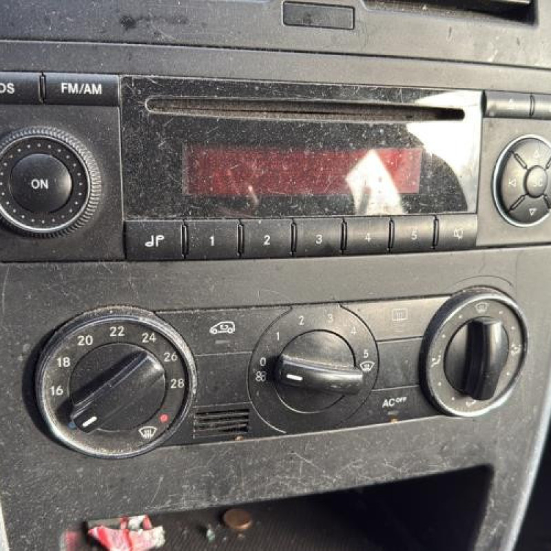 Poignee interieur avant gauche MERCEDES CLASSE B 245 Photo n°19