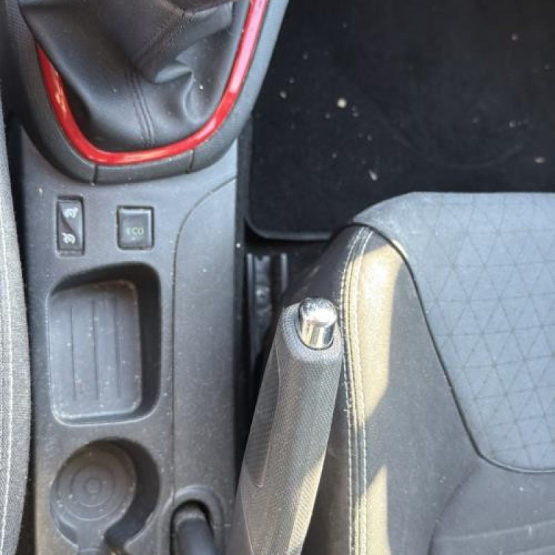 Vitre arriere gauche RENAULT CLIO 4 Photo n°16